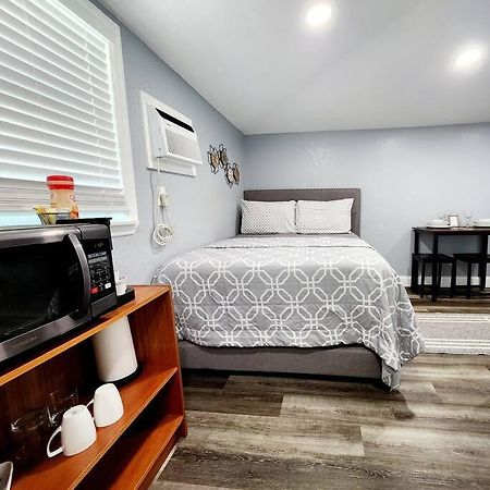 Studio Petite! Lakeland Exterior photo
